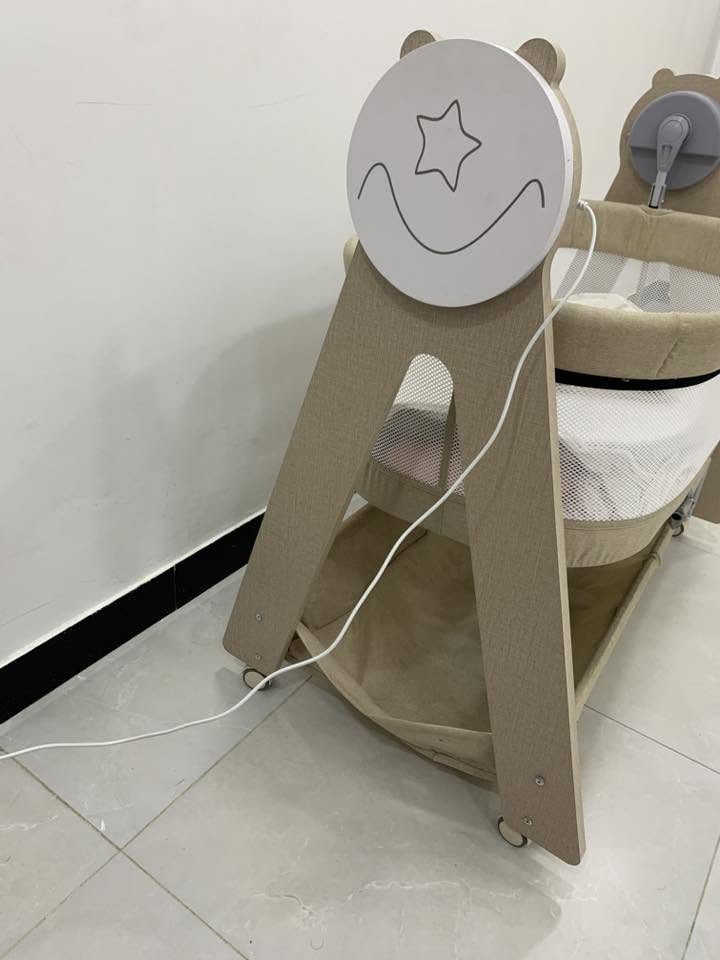 سرير هزاز ماركة kidilo للبيع مخصص لحديثي الولادة من عمر يوم واحد الى عمر سنة ونصف السرير كهربائي هزاز ويتصل بالبلوتوث لتشغيل قران او نغمات للاطفال استخدامه ٦ اشهر السرير نظيف جدا السعر ١٢٠  المكان بغداد الدوره


**إذا كنت صاحب هذا الإعلان وتريد حذفه لأي سبب، رجاءا أرسل رسالة إلى الدعم الفني**
