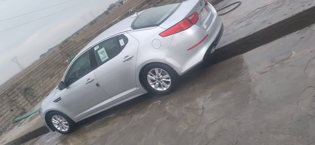 اوبتيما وارد كندي 2015 مكينه دوش مكفوله ضربه وصبغ جاهزه السياره بصره تحويل لسعر 120 اي ستفسار تصل على الرقم مكلف   بالنشر ***********
