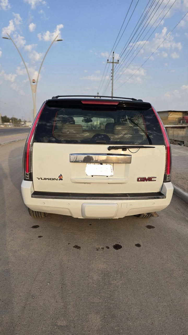 السلام عليكم 
يوكن ٢٠٠٨ خليجي 
كفاله عامة عدا الجاملغ الامامي صبغ جمالية اثر شخوط
البيبان بيها ارباع حسب الصور 
السعر ١٧٥$ وبيها مجال 
السيارة رقم بصرة بأسمي 
العتوان /البصرة / الصالحية
رقم الهاتف /  ***********
