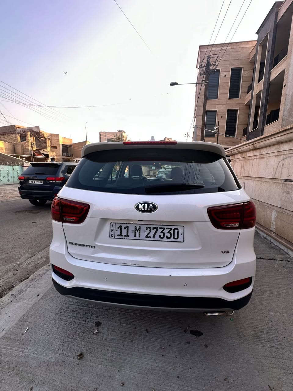 كيا سورنتو 2018
خليجي رقم بغداد 
محرك سته سلندر

بصمه 
جنطه كهرباء 
كراسي كهرباء 
شاشه وكامره واريل نفكيشن
حساسات اماميه خلفيه
سبعه راكب 

السياره ماشيه 82 الف 

مكفوله من الصبغ والبارد والتبديل

السعر 24000$

***********
