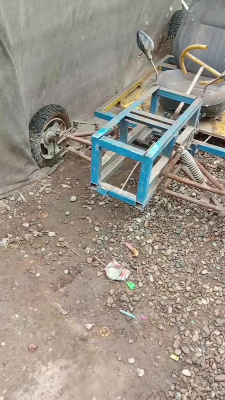 سلام عليكم للبيع شغالة بس لتايرات فاشة ه‍ ***********
