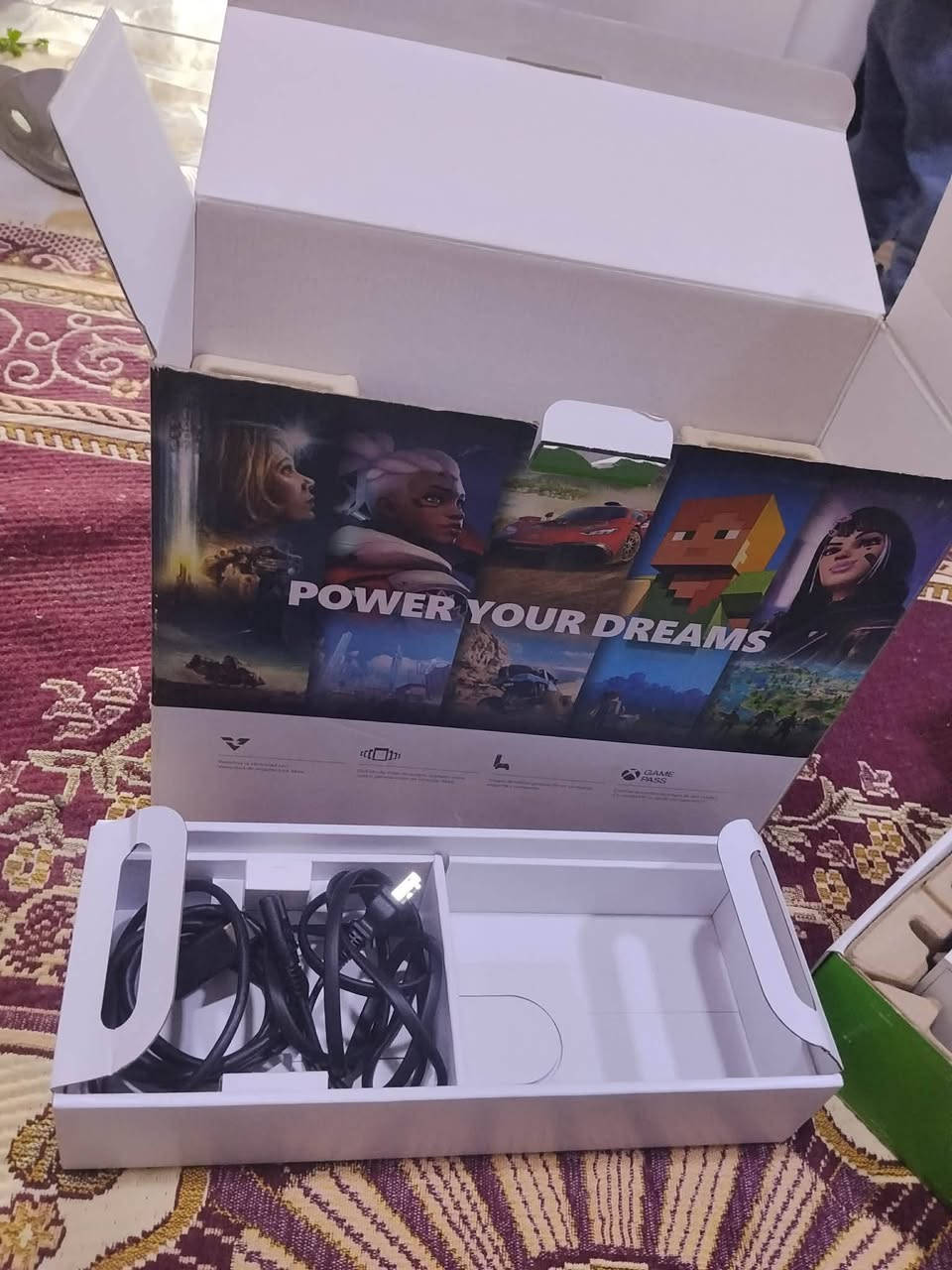 السلام عليكم اخوان سيريس اس اصدار 25 الجهاز مستخدم سبوع
 ب400 للاستفسار خاص او واتساب على الرقم *********** متوفر توصيل
