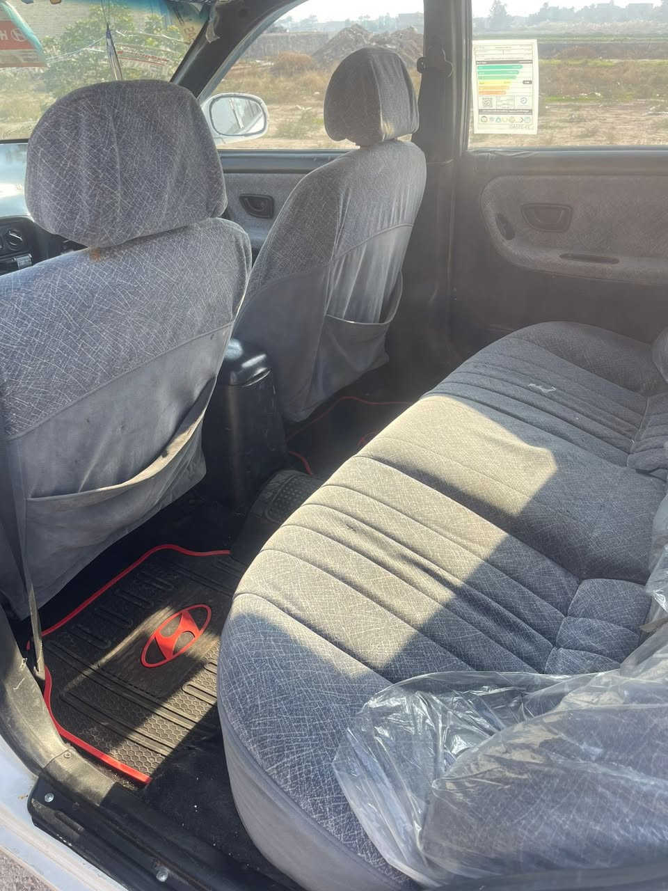 سوناتا تو 1995 گير عادي يعني سيارة نشطة  وسيارة مال جناي ع ايدي 
. لون ابيض
.سنوية ب أسمي شرط التحويل
.رقم انگليزي جديد
.سيارة گشرها نظيف ونصبتها گدامكم 
.السيارة لاتبخير ولاصرف بانزيين
.حدادية معمرة
.منظومة تبريد كاملة
.تخم تايرات جديد
.كشنات بلادي
.كهربائيات شغالة
.منضومة لايتات زنون اشاير كلها شغالة
.ويالة بلادي
سـعـرها 50 بي مجال بسيط قفل مكاني ديالى السيارة خير من الله وبـ العافية ع الي ياخذها 
رقمي
‏‪***********‬‏Yaseen Wissam
