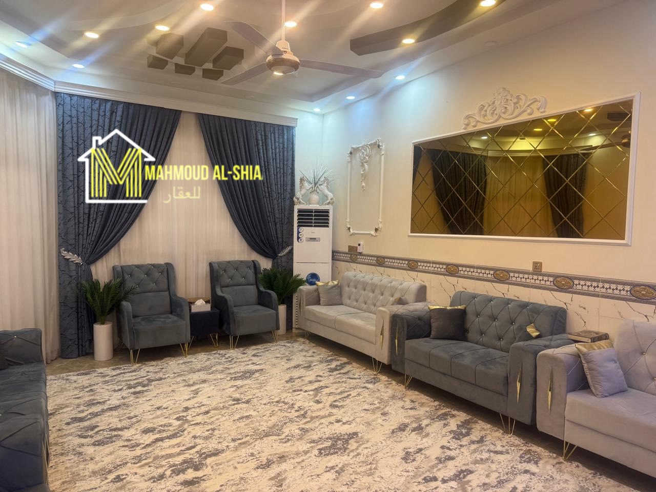 عقار للبيع في حي الجامعة مساحة 200 الواجهة 10 والنزال 20 قرب مدرسة نابلس 

يتكون من 4 غرف نوم وصالة واستقبال ومطبخ .

للاستفسار الاتصال : مكتب المحمود للعقار . 

***********
