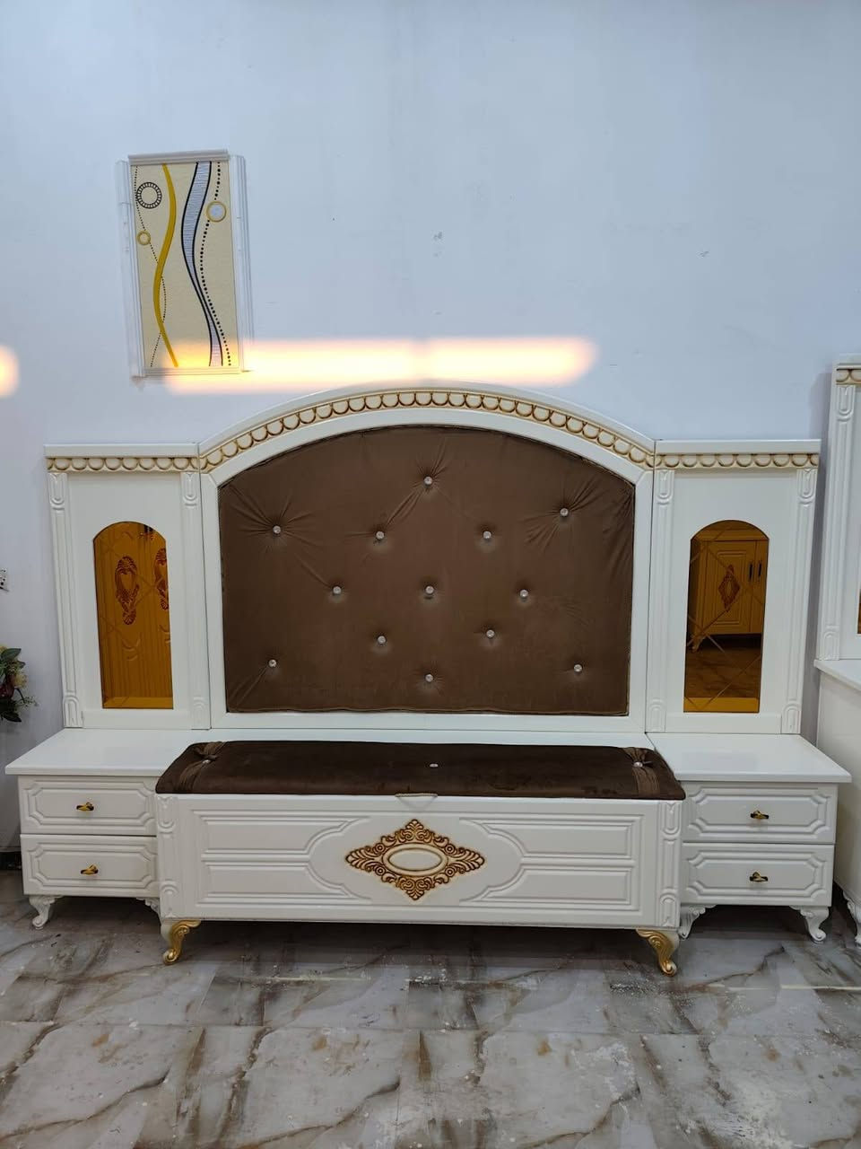 سلام عليكم
متوفر انواع الغرف العراقيه 
التصميم تركي الخشب بلوك 
كل الغرفه 
العنوان ناصرية 
***********
