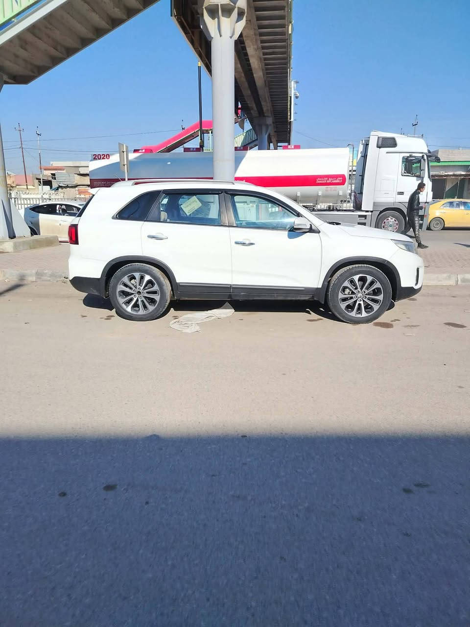 سلام وعليكم
سورنتو للبيع موديل 2013 فول مواصفات بصمه تشغيل بصمه ابواب مكينه 4 بستن دوش رقم اربيل مسطره بي باب سايق و باب خلفي تبديل هزه فحص جديد سنويه جديد كابون بيها بسمي اني الشرعي تريد تحول تريد وكاله حاظر 
مكان السياره كوكجلي يم جسر المشاة
لاستفسار اتصل السعر جدا جدا مناسب لان متوازي للبيع 
 ***********
*********** 
ملاحظه اخوان اني مكلف بالنشر اتصل على الارقام صاحب السياره
