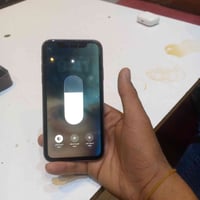 آيفون ١١ • ذاكرة ٦٤ • شاشة مبدلة