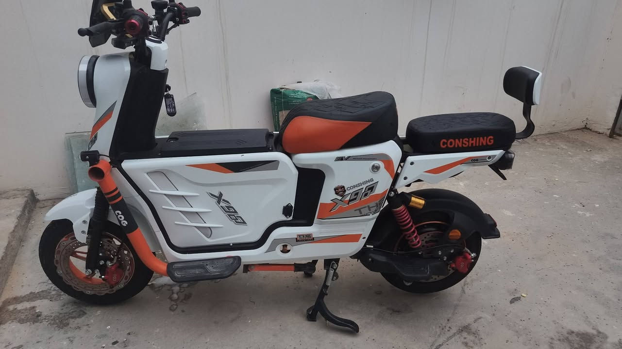 سلام عليكم X900
المواصفات

تثبيت سرعة

5 بطاريات 32 امبير

لایت زنون عالي ناصي 

دبل اشارة

سماعة MP3

طريقة التشغيل سويج عدد 2 بصمة عدد 2 

قفل ستيرن

الملف 1500 W

بيها درع جانبي
سعر 600 وبيه مجال 
دراجه مستعمله قليل  وحيل نظيفه 
رقم ***********
