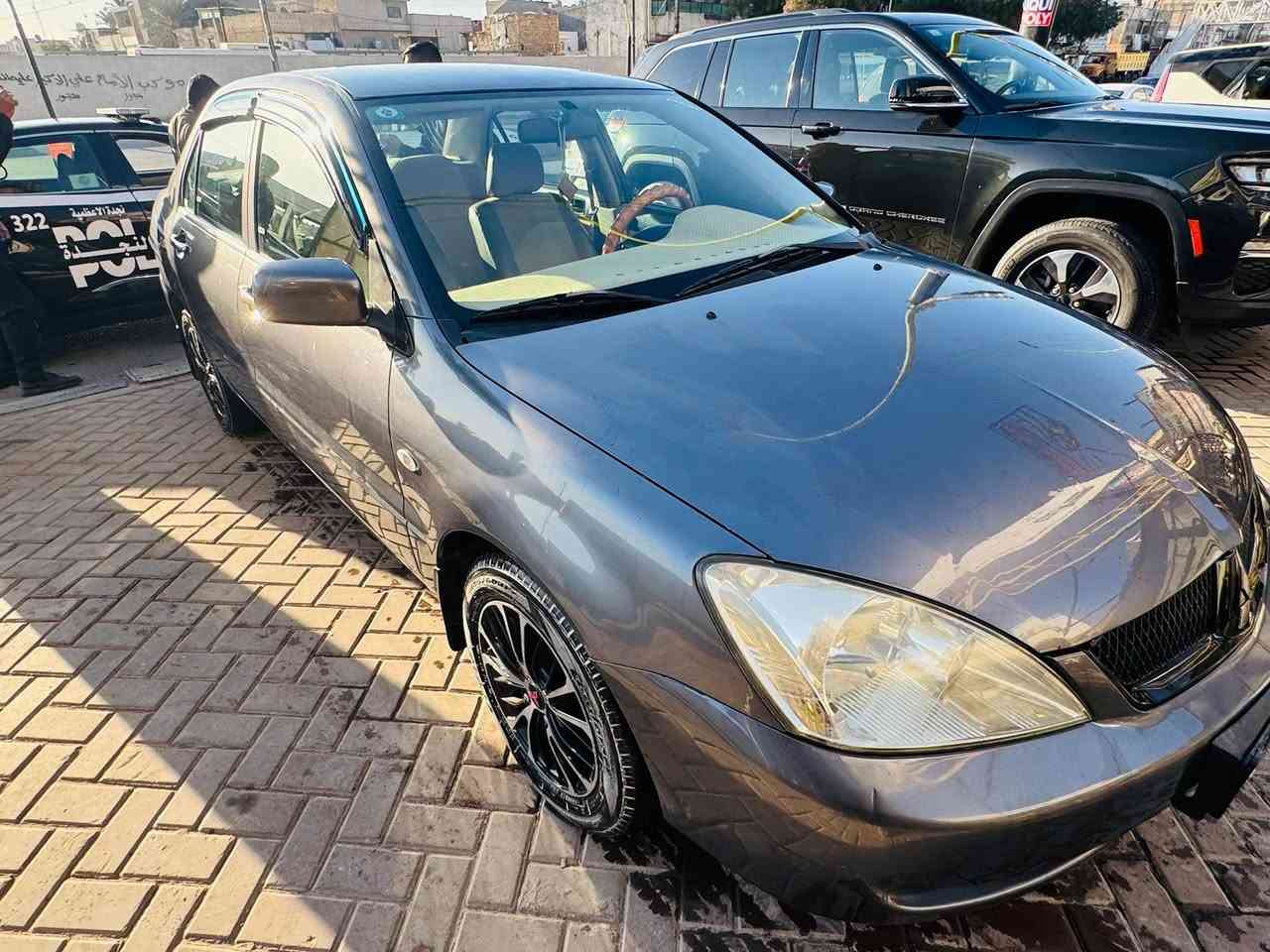 لانسر 2010 مكينه 2000بيهه صبغ جاملغ وباب سايق امامي وداير جاملغات خلفيات اثر خياسات  موضح بالسونار بالمنشور مكينه وكير وصدر تبريد  وتخم تاير جدد عليهه ادامه كامله مكاني بغداد السعر 77 وبيهه مجال بسيط للاستفسار ***********

