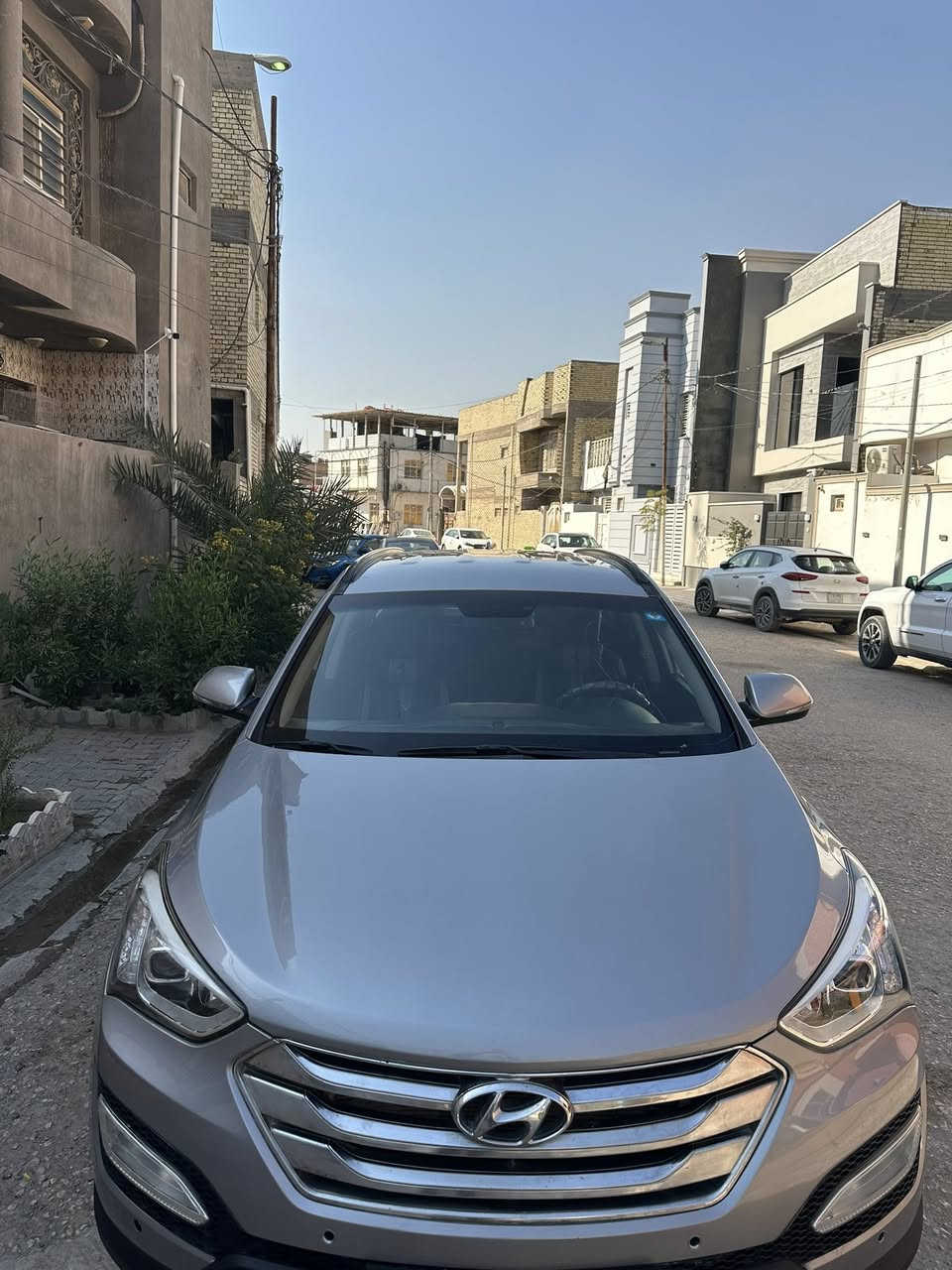 السلام عليكم 
سنتافي 2013 
امريكي بدون حادث 
فول مواصفات عدا البنراما 
رقم بغداد دولي بسمي   
تعبر 120 يدك جرس
6 سلندر 3.3
كير 6 نمر
7 راكب
3قطع تبريد
فور ويل
كامرة خلفية 
حساسات خلفيه و اماميه
تحكم ستيرن 
وضعيات قيادة
وضعيات ستيرن 
كشنات كهربائي
كشنات و ستيرن تدفئة
منافذ usp
نظام abs 
مانع انزلاق 
نظام نزول منحدرات
شاشة بلادي 
5ويل كب 
السيارة بلادية 
السيارة بعد بيها هواي مواصفات 
بيها سانور فقط صبغ صفحه وبنيد اثر جراد اني صبغتها  
حدادية حلوه السيارة مال جناي
السعر 130 بيها مجال بسيط
مكان السيارة النجف الاشرف -كوفه
للاستفسار الاتصال على الرقم
*********** الرقم بي واتساب
