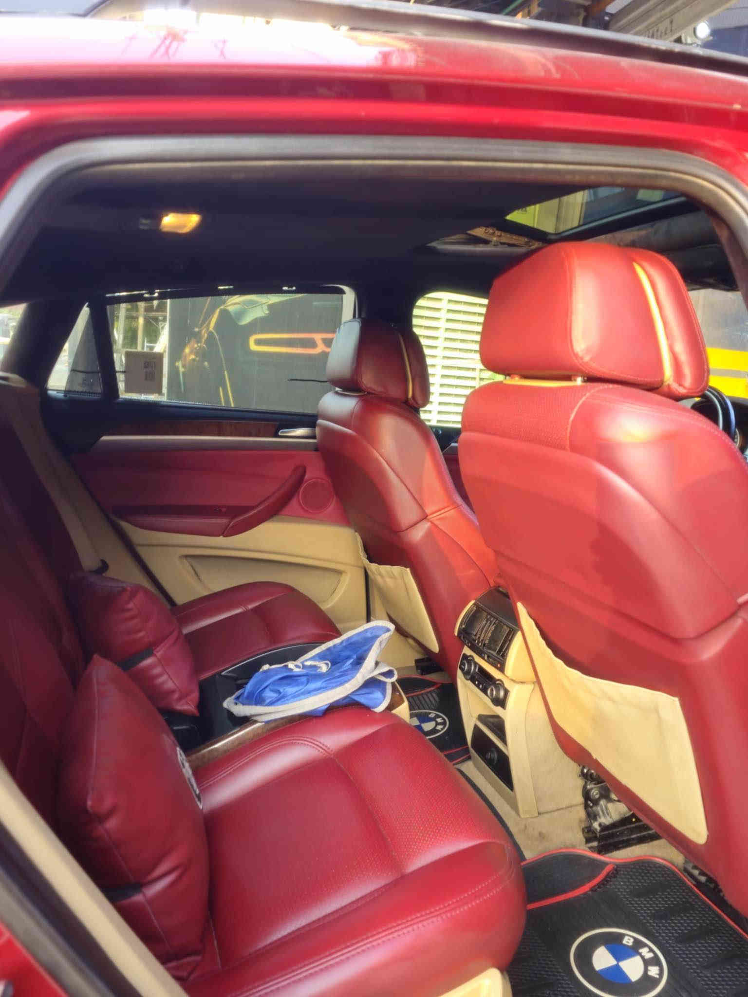 -------------------------------------
السلام عليكم 

للبيع او مراوس 

#السعر : 135 وبيها مجال  

‏
رقمي للأستفسار: ***********

#رقم السيارة : اربيل الدولي 

#مكان السيارة : بغداد حي العامل

-------------------------------------

    

بي ام  X6 موديل 2010 حجم المحرك  8 سلندر  سيارة خليجية وكاله العروش رقم اربيل سنوية +هزة جديد سيارة بيه صبغ باب السايق والورا من جوه فقط وجاملغات اماميه بلاستك من بدلو مكينه نشخطن ونصبغن فقط بدون لا ضربه ولا ايرباك والبلاستك مكفوله من الطخه محرك وكير خير من الله

سيارة فول مواصفات

تفاصيل 👇🏼👇🏼

1_ بصمة عدد 2

2_محرك 8 سلندر  ✈️⁦⁩تون تيربو 

3_تبريد شغال قطعتين ❄️ 

4_سلايت 

6_مراية داخلية+جانبة عاكسة 🔍

7_مري شفط ⚔️

8_ كشنات كهرباء  +ذاكرة خزن  

9_بردات جانبية✨

10-لدات انارة داخلية 💡

11-شاشة   🖥

12-داخل بيجي واحمر جدي. 

13-انارة ترحيب 🔦

14_ كاميرات 

15-حساسات امامي خلفي  

16-ويل حجم 20 بلادي  +تخم تاير جديد 

17-صدر امامي خلفي جديد  ⚔️⁦

18-اوتو هولد ⚔️ 

19-لايت زنون داينمك  

20-ستيرن كهرباء مع خزن ذاكرة 

21-شاشة اعطال 

22_هاند بريك بصمة 

23- كزوز رياضي 

24_شفتات ستيرن 

25_جنطة كهرباء  

26_ابواب شفط 

27_زراك لايت 

28  جنطه كهرباء 

29 داتا شو

-------------------------------------

---------------------- بغداد
