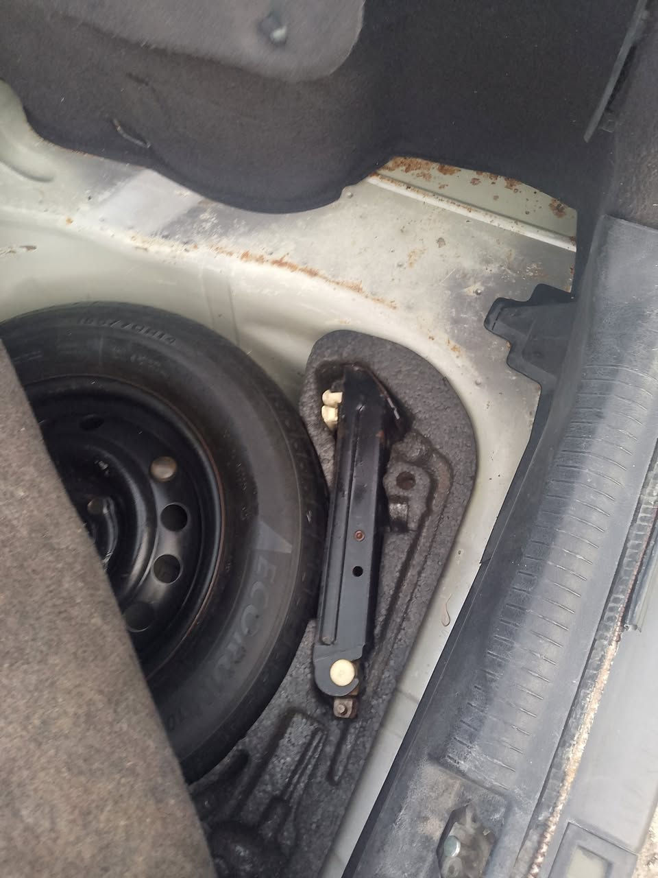 فكتراه موديل 92 حجم 18 كير محرك شرط سلايت تتفيا ويرمنيه كلها شغاله سياره بدون قطرا صبغ منفيس الشركه بيها علا وضع الشركه كربون بيها شرط التحويل سعر 34 شري اتصل ***********
