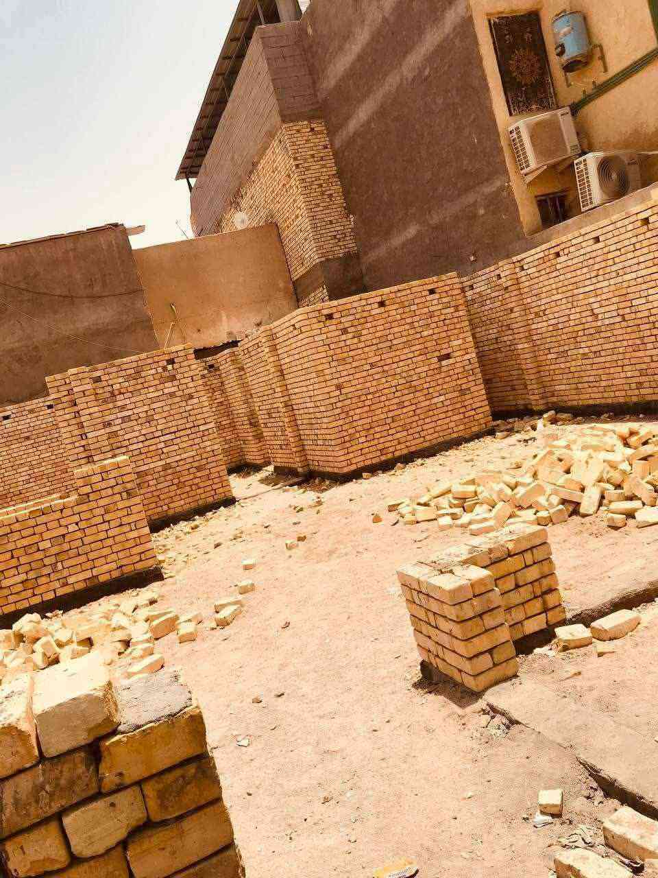 خلفه بناء متغرغ حالياً نشتغل على دبل اؤ قطعي هاذا رقمي يتؤاصل وياي ***********
