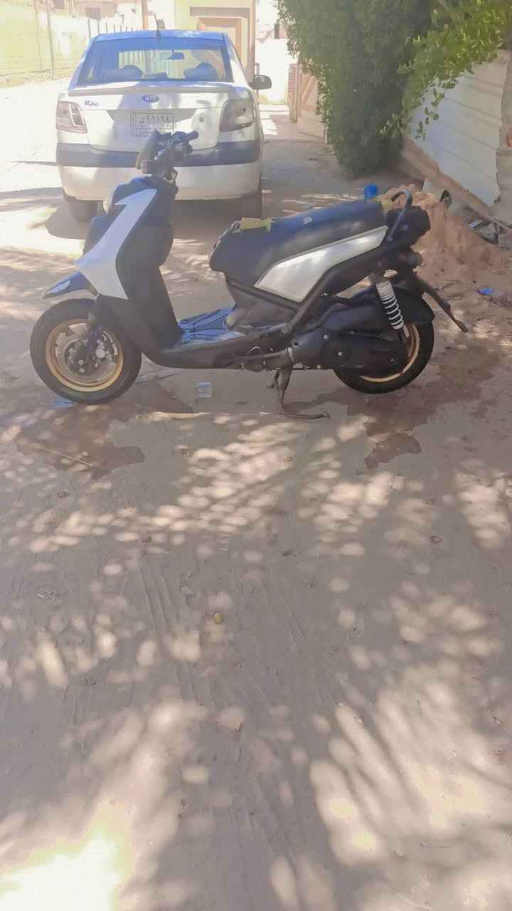 سلام عليكم سكنس جبلي للبيع بلاديه دراجه ما مفتوحه كهربائيات كلها شغاله دراجه عوزه بس تغليف الكشن سعره 950 وبيها مجال مكان النجف هذا رقمي***********
