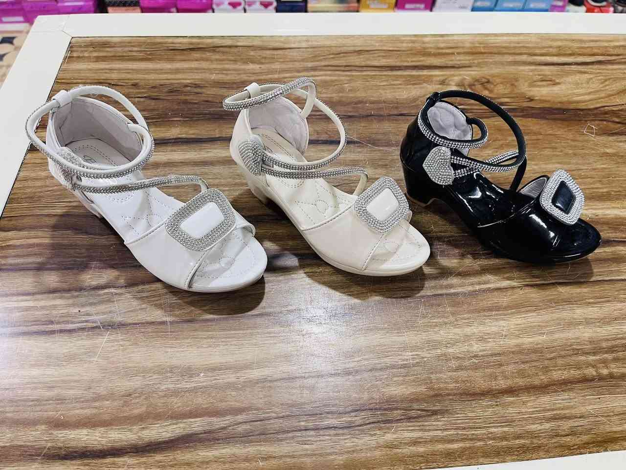 السلام عليكم 

كما واعدناكم بل موديلات 
على بركة الله اليوم وصلت صنادل بناتي مرتبة 
محلات علي العيسى للاحذية
العنوان اسديرة وسطى مقابيل عيادة الدكتور معيد


**إذا كنت صاحب هذا الإعلان وتريد حذفه لأي سبب، رجاءا أرسل رسالة إلى الدعم الفني**