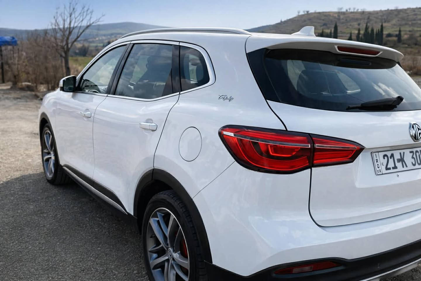 MG HS دەبڵ  ئەکسل و مەکینەی 20
ناو سوور و مواسەفات ترۆفی فول و
فول مواسەفات کوشن هیتەر و کامێرای 360
دەبڵ  ئەکسل و ئاوێنەی رادار و کوشن کارەبایی و دەرگای جەگ تەنها 29000 ڕۆشتووە و گێڕ و مەکینەی نەکراوەتەوە و ڕەنگی سپی بەفریە
سۆنەرم داناوە
نرخی 143 گەڵا
بۆ پەیوەندی
***********
*********** السليمانية, العراق
