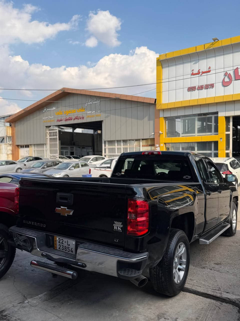 //Chevrolet Silverado//سلفرادو 
محرك ٨ سلندر مرغوب
2017 كفاله عامه ماشية 95 الف 
كامره امامي خلفي 
سيارة مكفول كفاله عامه 
تخم تاير جديد 
دهن هيدروليك كير جديد 
السياره مابيها نقص ابد 
مكان 🚘 اربيل 
سحر ١٩٥ بيها مجال 💸
*********** واتساب 📞 أربيل, العراق
