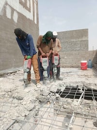 كادر عمل جاهز • تنضيف بيوت • تصعيد مواد