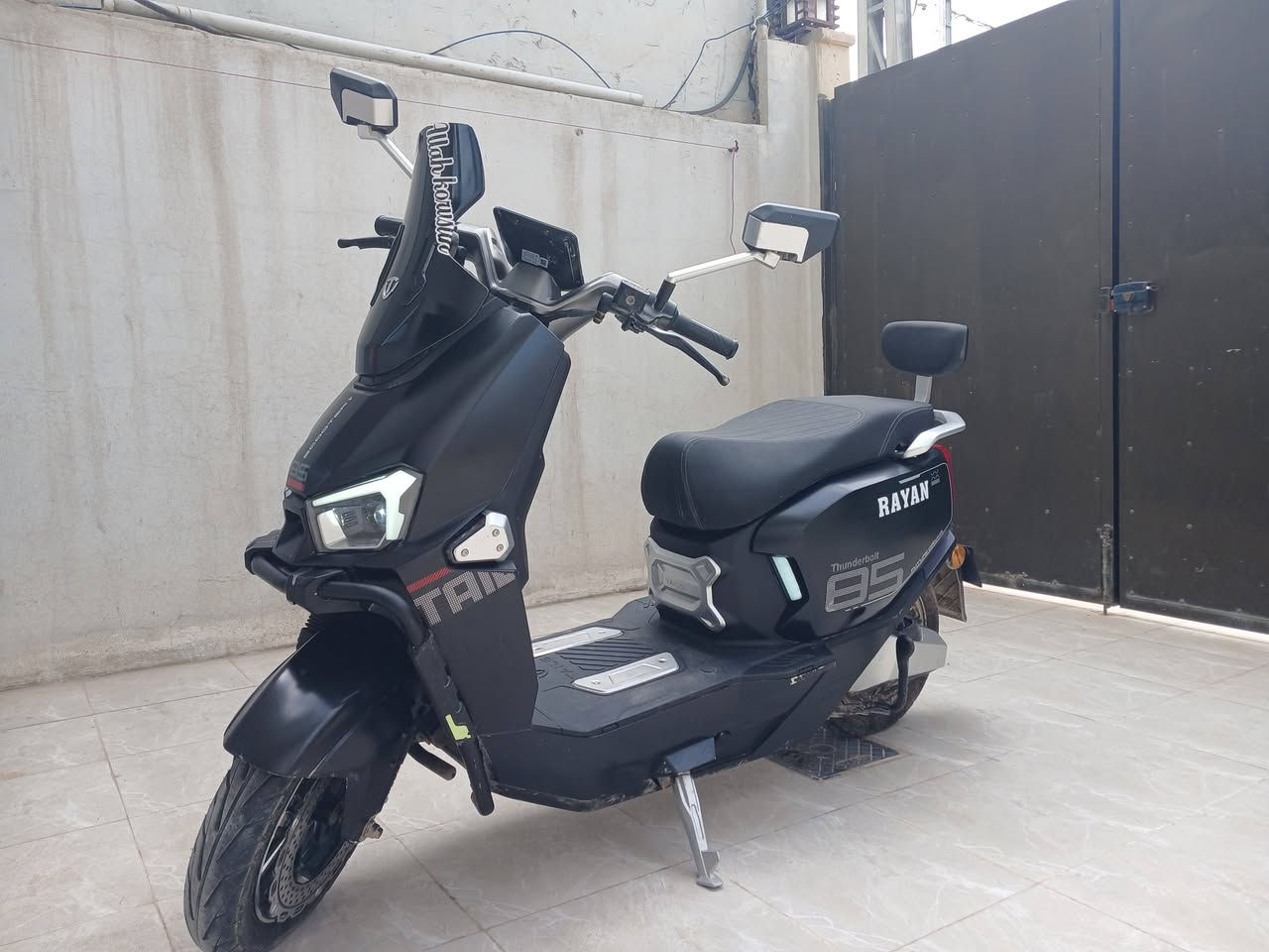 السلام عليكم ..ماطور ريان صاعقه للبيع جدأ جدأ نظيف وعلى ايدي تاريخ الشراء مع وصل شراء بتاريخ 28/6/2025 وبأسمي الوصل..ماشي 33..ومواصفات عالية وبصمة واشتريتو بألف دولار في وقتها تعادل مليون و450......للبيع الان المبلغ المطلوب ( مليون) قابل للتفاوض على ان يرضي الله ورسولة وبدون مضرة..الاتصال *********** وبي واتساب..وشكرأ
