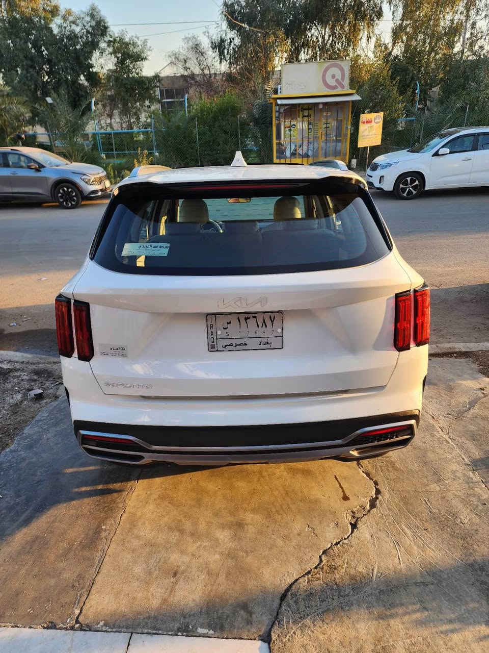 سورنتو 2023 خليجي 
كفاله عامه السياره 
بانوراما 
بصمه 
بصمه ابواب 
تشغيل عن بعد 
شاحن واير لس 
اناره دشبول 
كشنات كهرباء 
جنطه شفط كهرباء 
حساسات اماميه وخلفيه
رادار امامي وخلفي 
شاشه اندرويد اوتو وكاربلي 
سايد بريك بصمه 
تبريد ٣ قطع منفصل
نظام نزول منحدرات 
بردات خلفيه
وباقي المواصفات المعروفه
السياره خليجيه
بالعافيه عل ياخذها
مكان السياره بغداد حي القاهره 
السعر 300 وبيها مجال بسيط 

*********** بغداد, العراق
