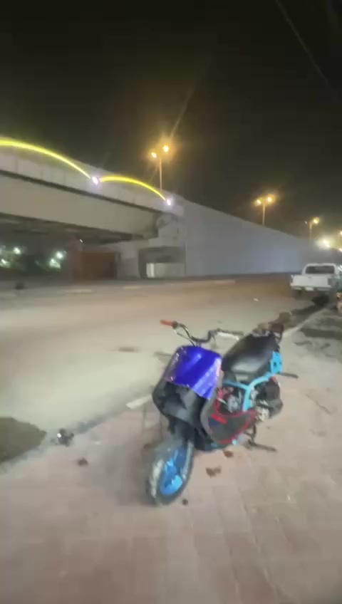 سلام عليكم دراجة فراشة وشادلهة محرك ماكس ستوة مجفت تجفيت بلادي اخلس لمحرك وعوزة بس خرز كلجات 
ويالاة ماكس جدد مكان بصرة مناوي باشة سعر 500 رقم ***********
