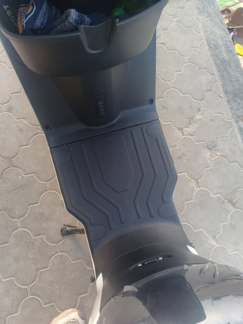 السلام عليكم متاح R900 موديل 26 دراجة جديدة ماصارلها شهر من طلعت من الوكيل ماشية 60 كيلو دراجة جديدة بمعنى الكلمة سويجين وبصمتين الريال ماماشيه جديدة سعرها 625. مكاني بصرة الزبير شارع المحكمة الجديدة ***********
