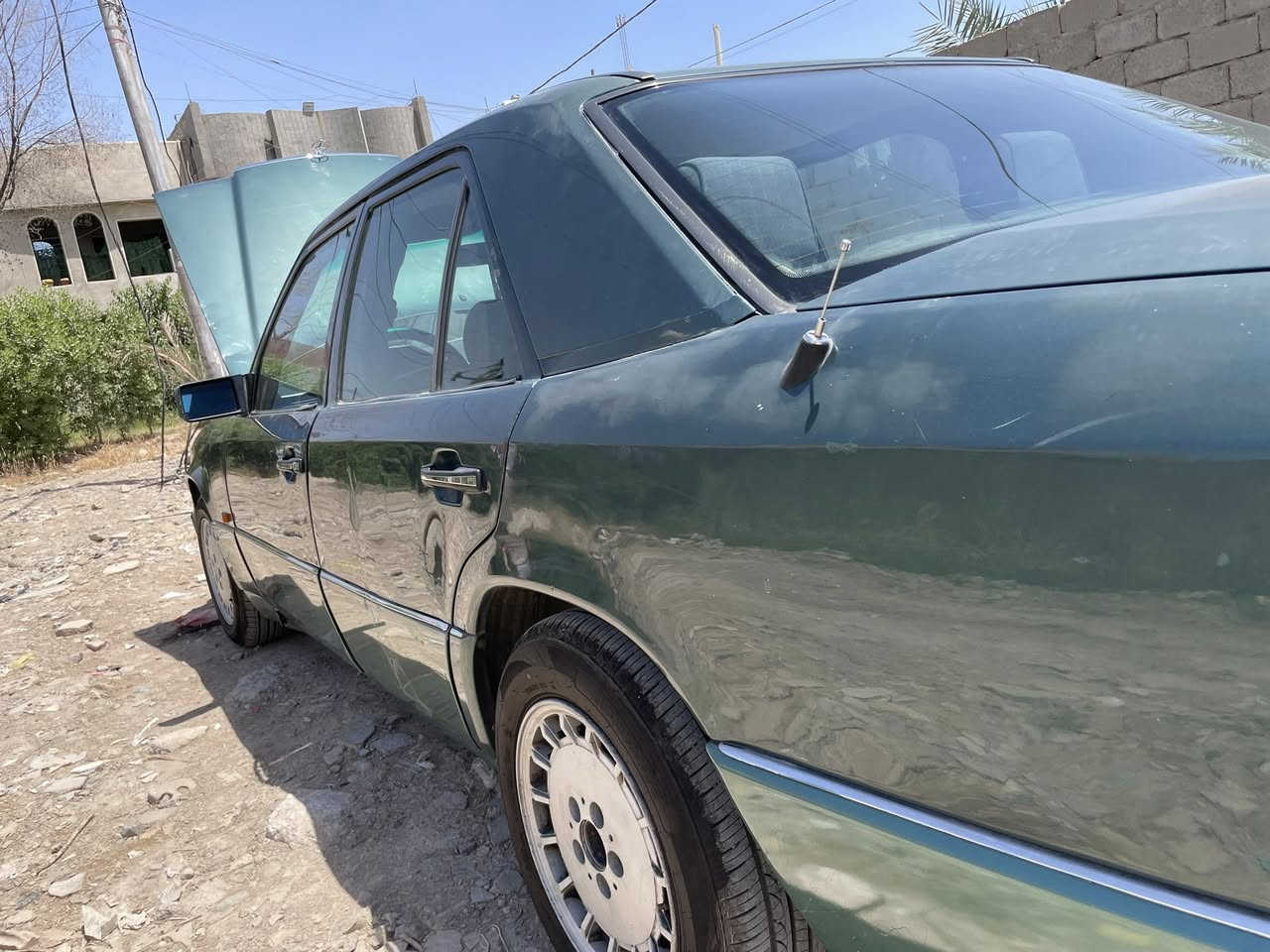 سلام عليكم
دب ١٩٩٣ گير و محرك بلاد عنكبوت ٣٠٠
گير جديد محرك صافي دبل فيت بم اصلي بوش 
مري كهرباء الجهتين تبريد شغال حماوة ثابتة 
سلايد ماطوره شغال بس يرادله سجج تخم تاير جديد باتري جديد كهربائيات كامله مصبوغه عام جمالية رقم بغداد دولي مكان السيارة بغداد الدورة السعر ٦٨ وبيه مجال بسيط
للاستفسار  ***********
