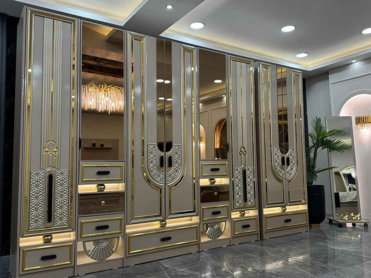 *تم تفريغ*

*موديل   سايهان      المودرن*

*11 قطع             360سم كنتور*

*- ضهر بلوك*

*- برغي وچوي حديد** 

*سري. مخزن جك* 

*صبغ حراري* *

   *السعر🔥 مليونين و 800الف 
الشد والنقل داخل بغداد مجاني 
حجز وستفسار ***********
