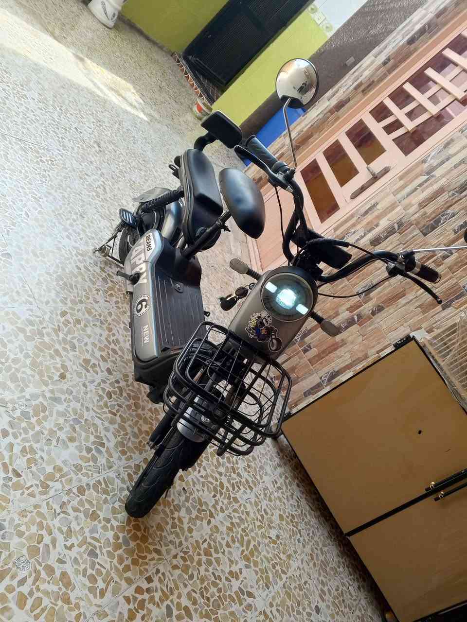 دراجة شحن لبيع
المواصفات 
بطاريات 4
حجم 14
السرعة 45
مرايات حديد2
نضام تشغيل بصمة وسويج 
لون رصاصي 
سلة حديد
و بايدر 2
سعر 220 وبيها مجال


**إذا كنت صاحب هذا الإعلان وتريد حذفه لأي سبب، رجاءا أرسل رسالة إلى الدعم الفني**