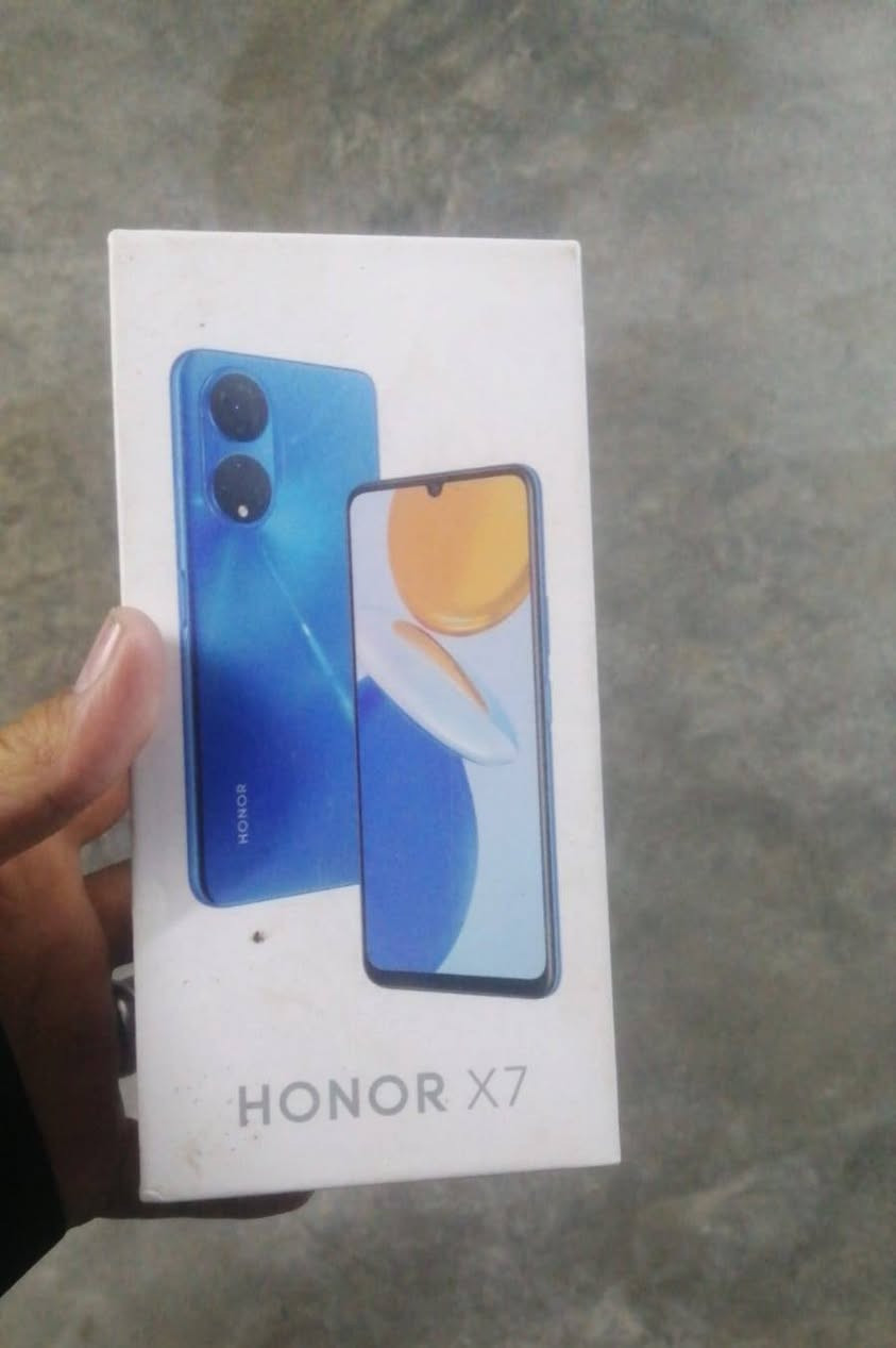 للبيع هونر X7 ذاكرة 128 ورام 6، الجهاز نظيف وما بيه أي نقص بس السماعة الخارجية صوتها ناصي. ويا الكارتون مالته، السعر 100 ألف وبي مجال بسيط، المكان كركوك.


**إذا كنت صاحب هذا الإعلان وتريد حذفه لأي سبب، رجاءا أرسل رسالة إلى الدعم الفني**