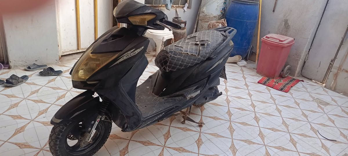 سكنس محرك ماكس ياباني
الدراجة طافية فقط تحتاج عقل اتكفل بالمكينة كهربائيات كلها شغالة سلف لايت زنون اشاير سكن سعرها ١٢٥
مكاني أبو صخير ( الحيرة)  إتصال ع الرقم أو الواتساب 
الماسنجر عااااااااااااطل 
***********
