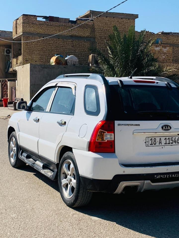 السلام عليكم ورحمه الله للبيع كيا سبورتج 2010 فول ماعده الفتحة كشنات جلدتتفئة دبريد حداديات كلهة فول مابيهة قطرت صبغ بيهة تنقيص قليل رايدهة 125$ وبيهة مجال لشراي ليحب يتصل ***********
