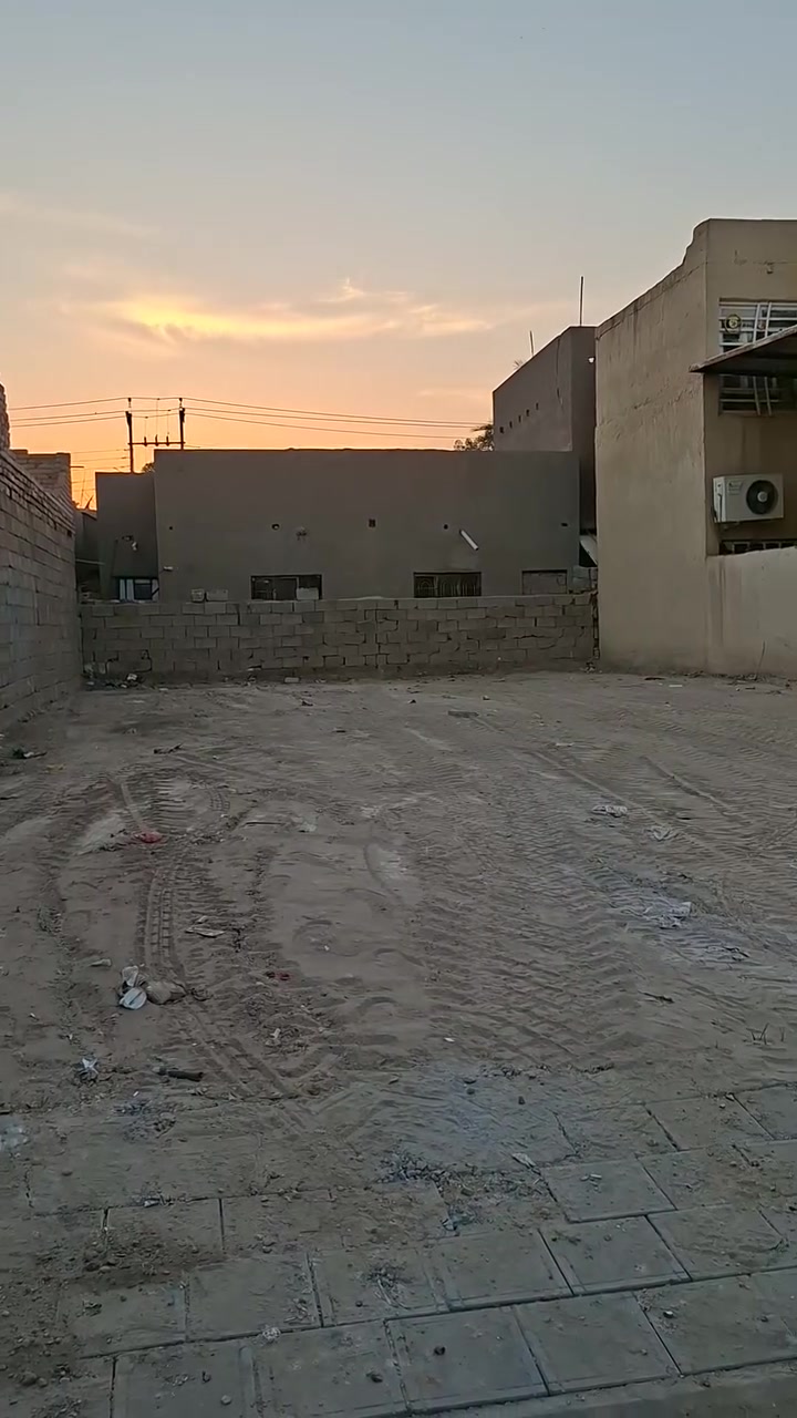 الله بالخير قطعه ٢٠٠ متر كربلاء  العطيشي حي الشرطه تبليط مقرنص خدمات متكامله مدارس  اسواق  مستشفى الحسينيه مو بعيد عليها السعر خاص اخوي المشتري ***********

