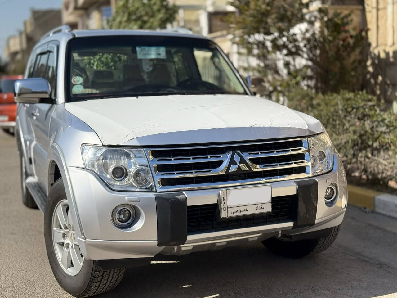 .
سلام عليكم عندي باجيرو للبيع موديل ٢٠٠٨.
سياره لا ضربه ولا صبغ ولا تبديل فقط صبغ شبر جاملغ لأمامي
سياره فوول مواصفات فوول تحكم ستيرن فتحه ويلكب نجمه 
 بكلايلت معروفه لمواصفات محرك ٦ سلندر/٣٥٠٠
غرفه سياره متوشمه بكامل كهربائيات سياره كله جاهزه 
تخم تاير جديد قبل سبوع مشتوت صدر جديد 
كير ومكينه خير من الله تراي سياره مال زيرو 
رقم بغداد تحويل مباشر 
سياره جاهزه مجهزه وبدون اي نقص 
مكان سياره بغداد الحبيبيه 
رقم الهاتف ***********
تصال فقط ما ممتواجد على نت
