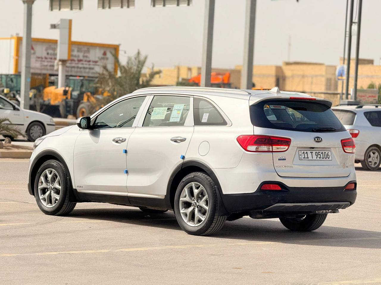 سلام عليكم سورنتو 2016وارد خليجي مكفوله من الضربه والتبديل بيها رشات صبغ اثر جراد خفيف
رقم بغداد دولي

مواصفات فول عدا البصمه

كشنات جلد كهربائيه

كامره حساسات لد امامي خلفي

7راكب 6سنلدر 3قطع تبريد السياره جاهزه من كلشي السعر168وبيها مجال ‭ ‭٠٧٨٣ ١٣٠ ٨٣٨٦‬
