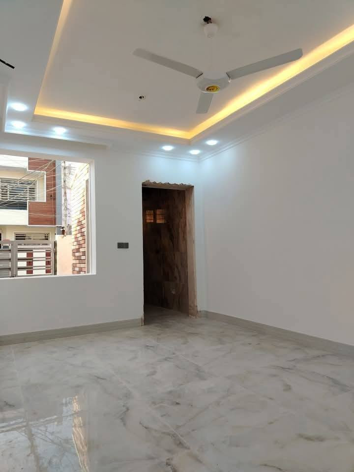 بسعر ٢٢٠ مليون وبي مجال للتفاوض
مشتمل ١٠٠ م طابق ونص منطقة الديوان 
........

........
للبيع بسعر ٢٢٠ وبي مجال للتفاوض
مشتمل ١٠٠ م طابق ونص مترمم ترميم شامل ٢٠٢٥
بسعر مناسب
واجهة ٥ نزال ٢٠
غرفتين نوم
مدخلين
في منطقة الديوان قرب ثانوية الاصيل
للاستفسار *********** متوفر واتس اب اتصال
