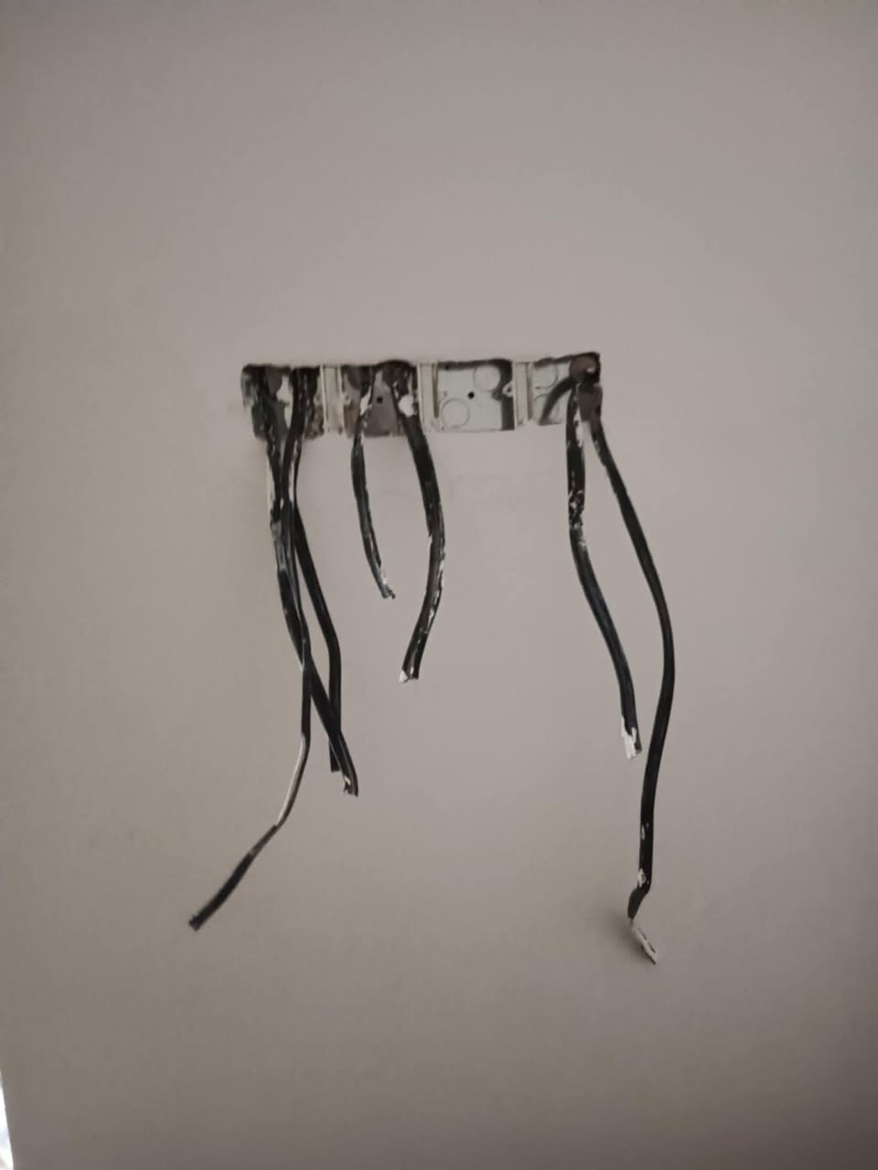 أبو محمد تأسيس كهرباء ماء مجاري ،بأسعار مناسبة وتقنيات، مع ظمان العمل للتصال،***********,
