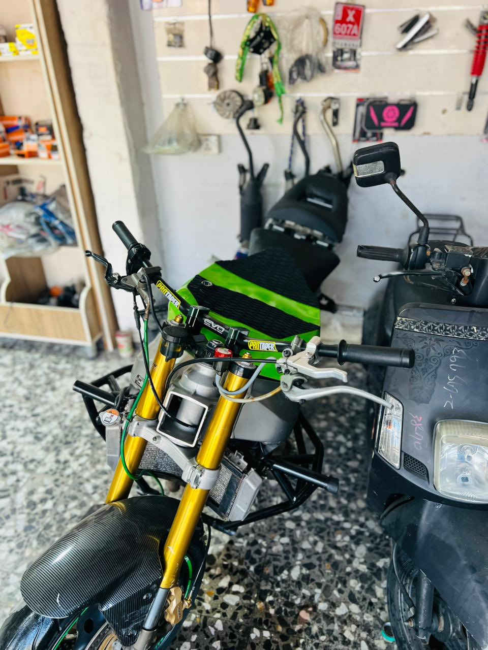 السلام وعليكم كاوسكي 2004 s636 كفاله تزود فول اصلي مكاني واسط العزيزيه ***********
