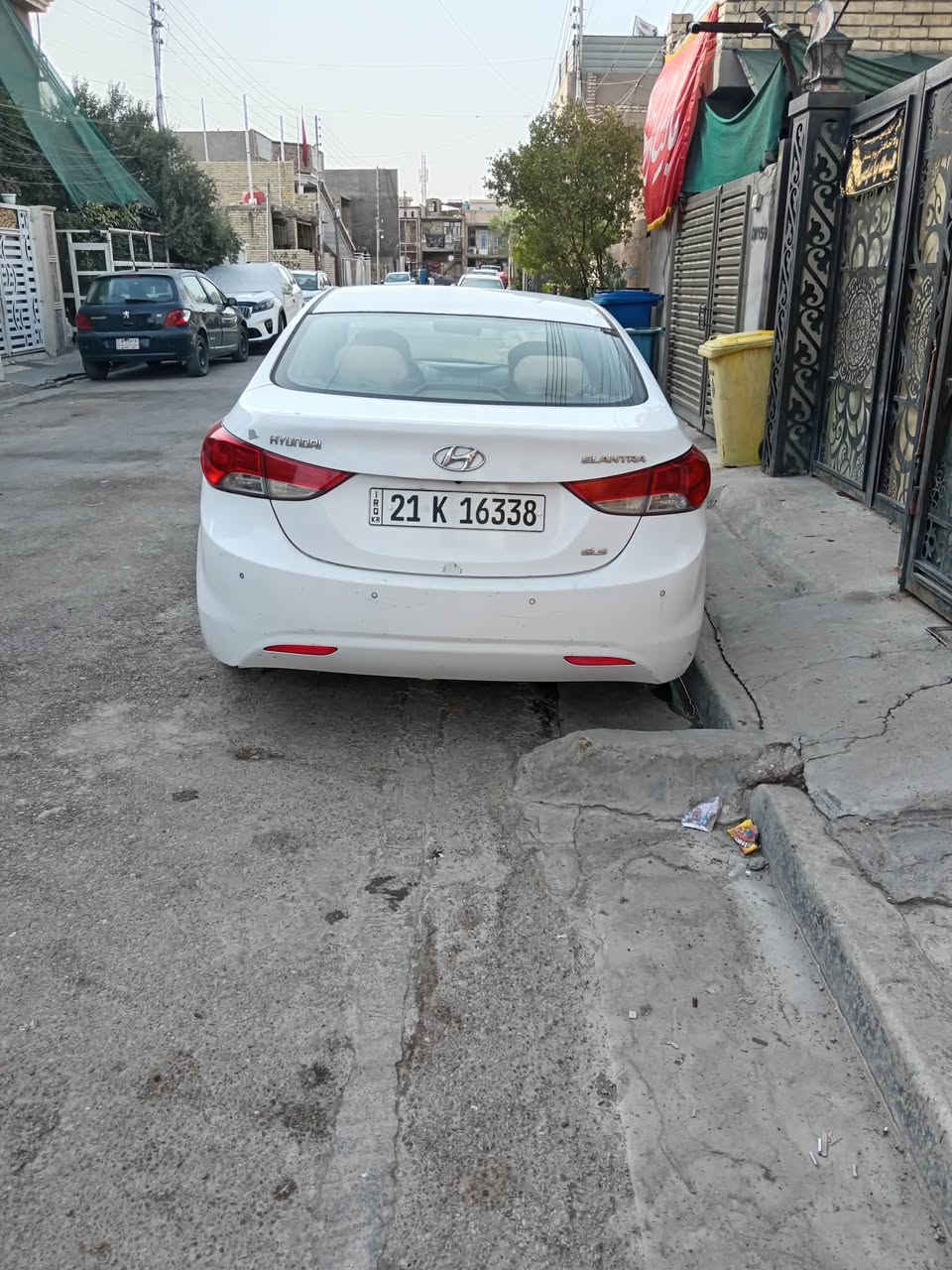 سلام عليكم 
الانترا خليجي موديل ١٤ بيهه صبغ ٤ قطع بدون ضربه وبيهه حاليا تكشير بل قماره وشويه بل صندوك مكينه ١٨٠٠ رقم سليمانيه تريد تحويل وكاله مضمون عارضهه ١٠٥ وبيهه شي قليل الشراي يتصل وبخدمته مكاني الدوره شارع الزيتون ***********
