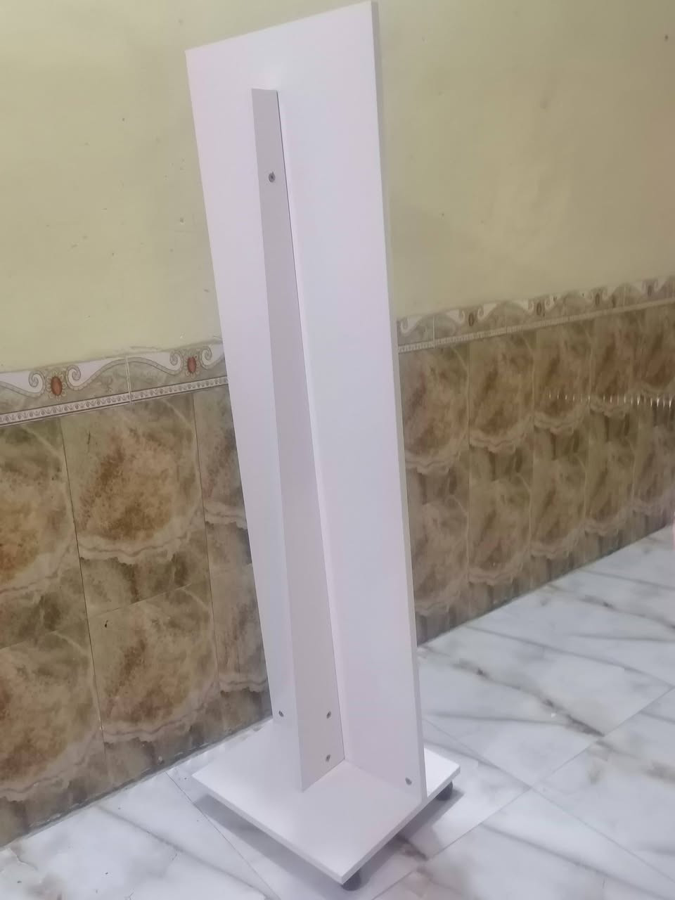 للبيع مرايه ستاند السعر 35 الاتصال ***********
