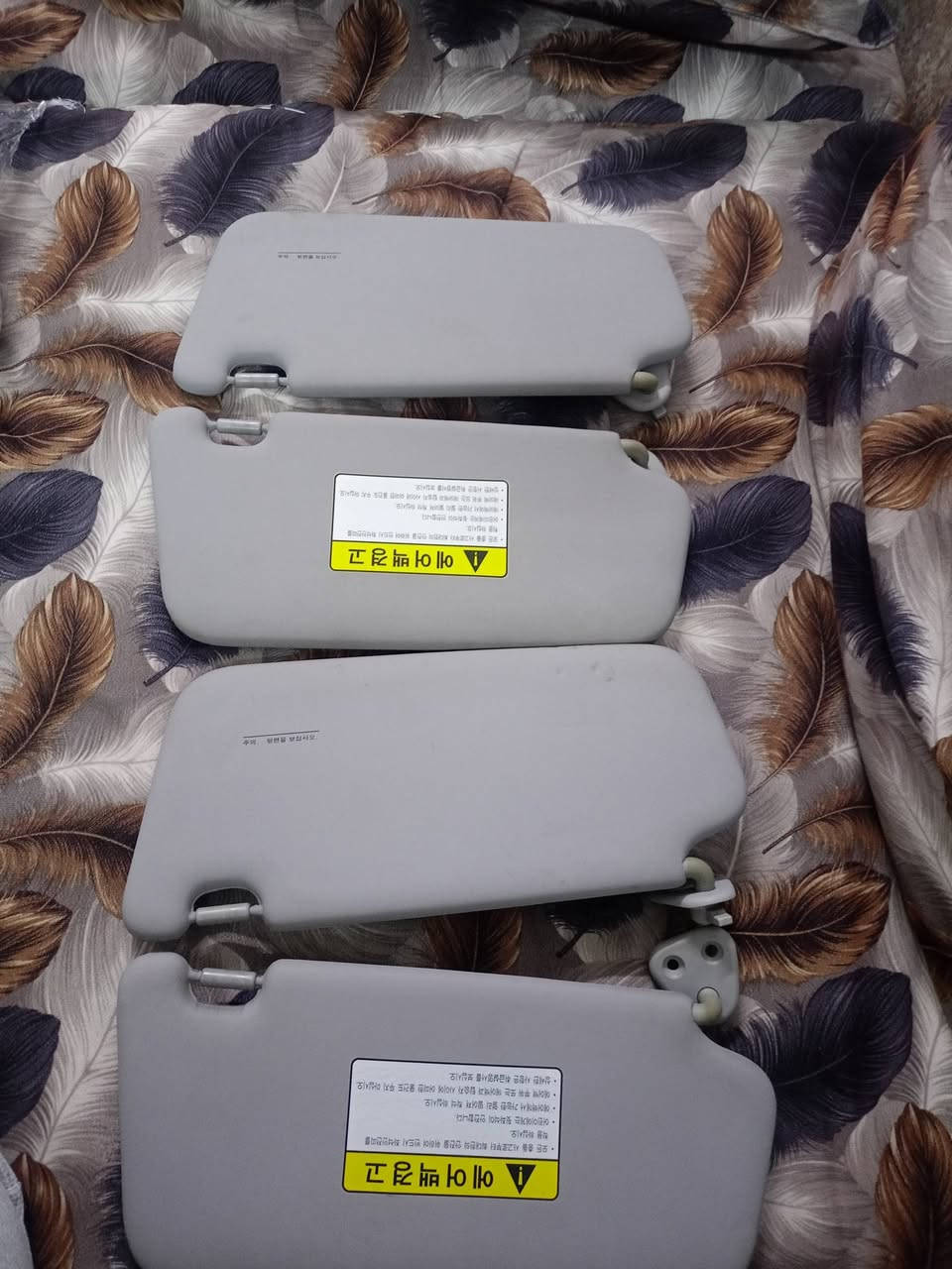 شمسيات اكسنت وريو لون رصاصي تكه ماابيع فقط زوج اتصل او خاص يوجد توصيل لجميع المحافظات 
***********
