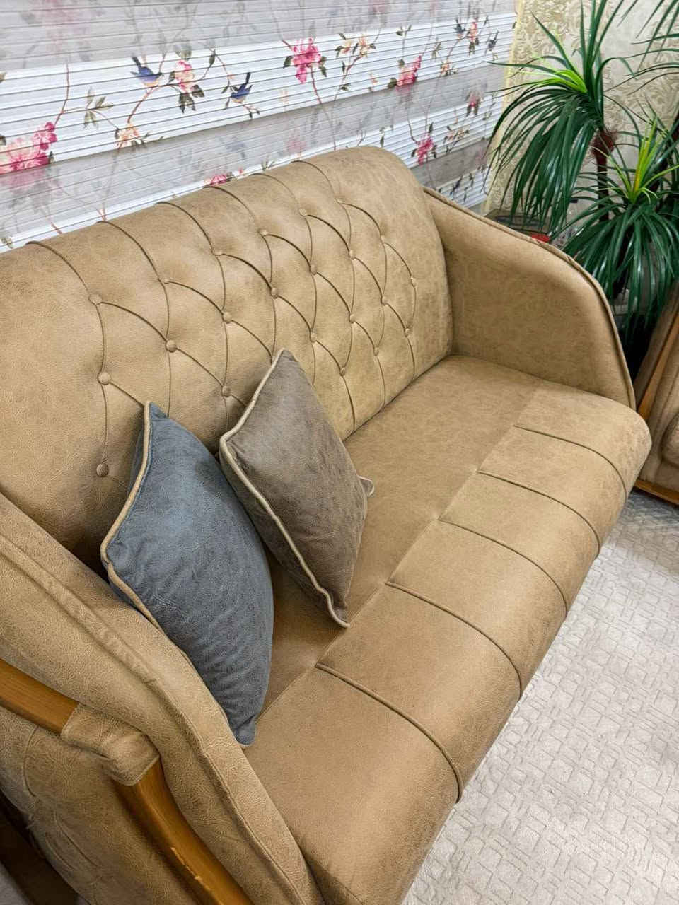 قنفات تخم ونص تخم للبيع.
التخم جلد، تفصال عراقي، استعمال بيت ونظيف، ما بيه شي.
الاستعمال قليل ومحافظ عليه، مريح وشكله مرتب.
البيع بسبب عدم الحاجة.
السعر:
تخم واحد 950
نص تخم 550
المكان البصرة القبلة حي الجامعة.
للاتصال: *********** البصرة, العراق
