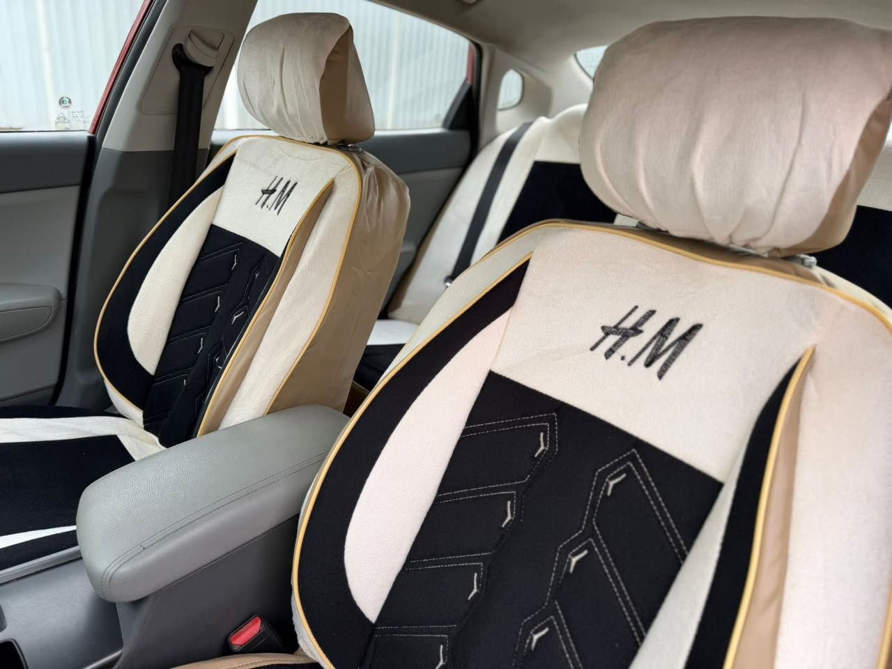 السلام عليكم اوبتما 2018 و خليجي السياره بيه جاملغات الوره بيهن صبغ بدون دواخل ابد  السياره جاهزه من كلشي حداديه مكينه كير كفاله  مكينه دوش 2000 
_________________
السعر 138 وبيه مجال 
السياره بسمي تحويل ثاني رقم بابل انكليزي 
العنوان بابل الشوملي ‭٠٧٧٨ ١٦٢ ١٦٦٦‬
