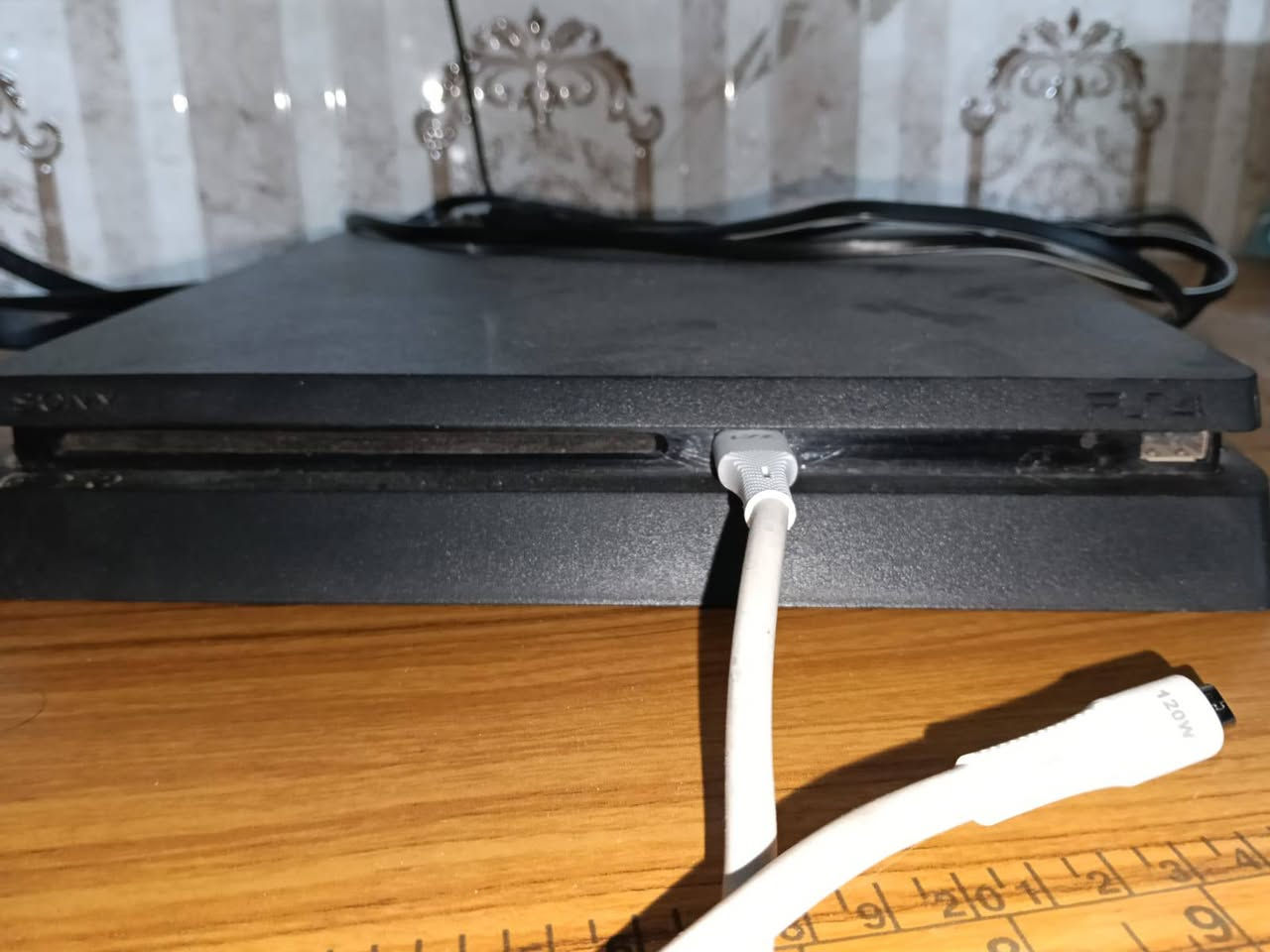 بليستيشن 4 اونلاين 1 تيرا 
نضيف ميه من ميه داخل تصليح مره وحده 
مسكوره هاي مال تحط شاحنه وحده بس من اشتريته لن مستخدم
جوستك 1 تجاري 
قراص GTA 
شغال اذا ماتصدك اشغله الك
سعر مناسب 230 وبي مجال للطيبين
مكاني بغداد/بغداد الجديده


**إذا كنت صاحب هذا الإعلان وتريد حذفه لأي سبب، رجاءا أرسل رسالة إلى الدعم الفني**