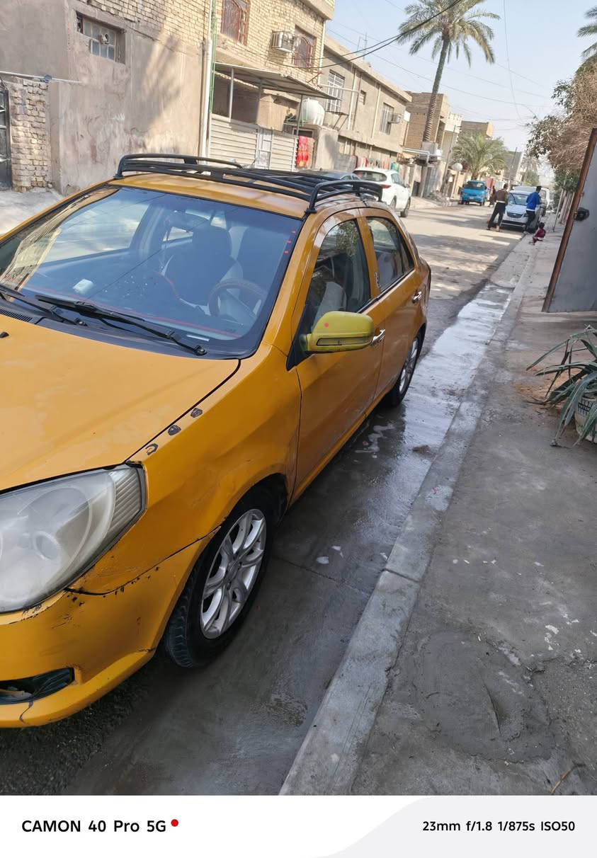 سلام عليكم جيلي للبيع موديل /12السيارة محورة كير ومكينة كورلا
السيارة خير من الله سنتر لوك ريمونت شاشة ضربتهة جنطة ومعمرة المكان بغداد حي الفرات السعر 28 وبيهة مجال 
*********** المشراي لاا يتعبني فدوة
