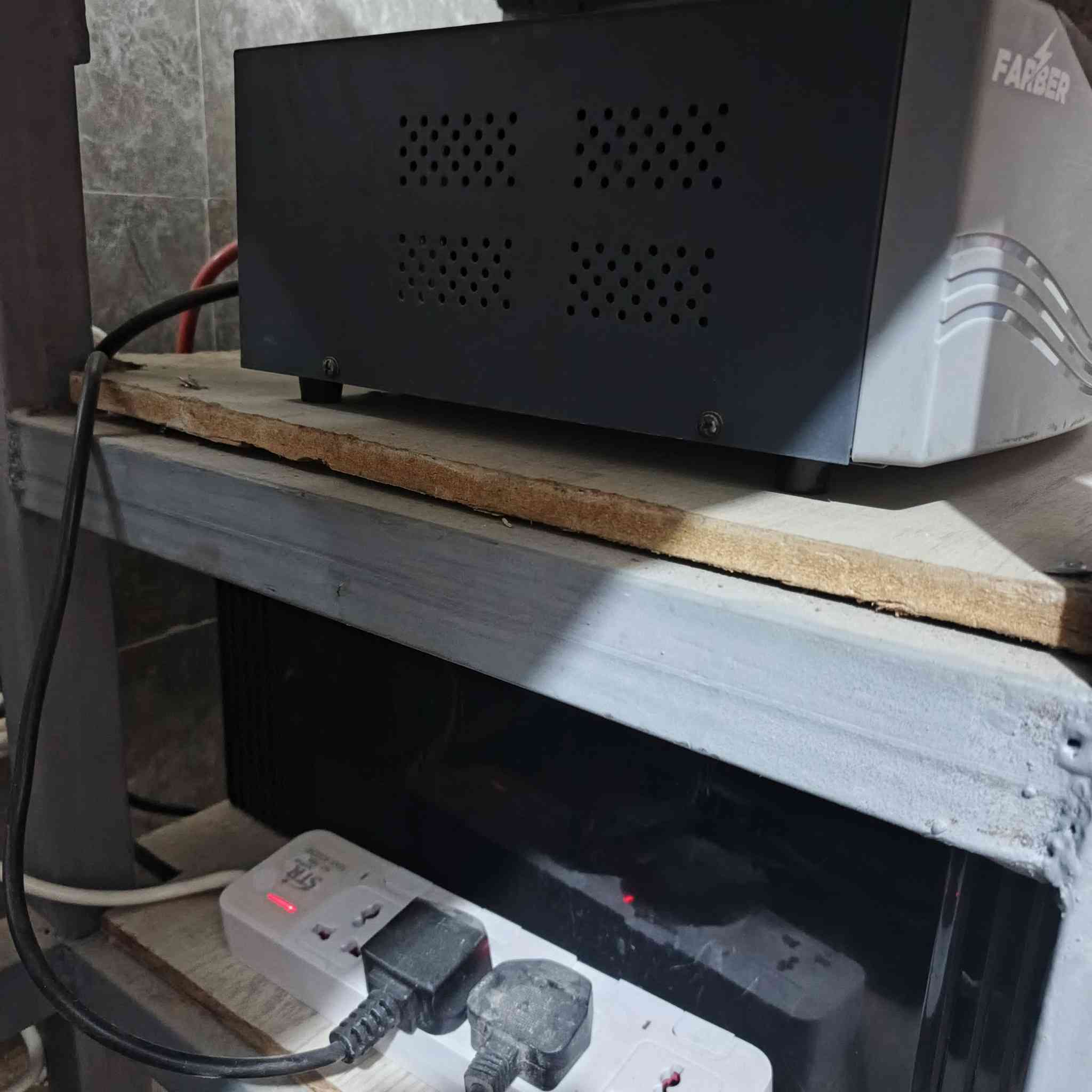 السلام عليكم شباب عاكسة خمسه مبيرات بطاريته200 امبير مكان بغداد الكماليه السعر 225 الرقم ***********
