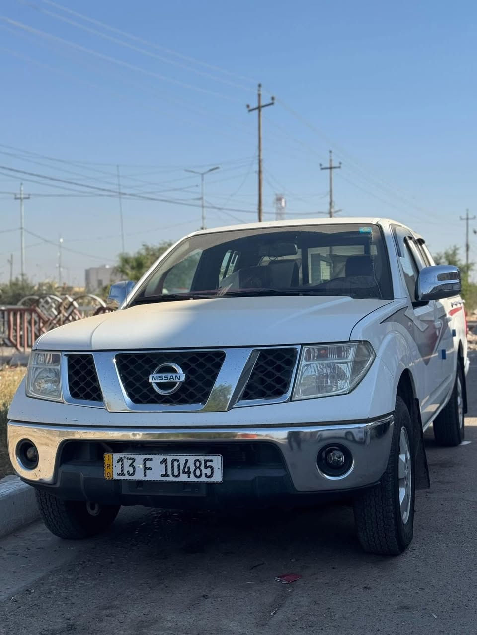 نيفارا موديل ٢٠١٣
رقم انكليزي 
شهر ١١ ٢.٢٥ جدد السنويه وصفرت الضريبه 
وبدلت الرقم انكليزي وصعدت هزه يعني بالديره ماكو تعب 
الي يدور نضيف ومابيه تعب هذا النظيف 
كير محرك كفاله من الفتح مكينه ناعمه 
السياره الي يشتري مداور كبل لا وكاله  ولا شي السعر 130 وبيهه مجال تجي تشوف وتشلع عيوني 
رقم الهاتف***********
