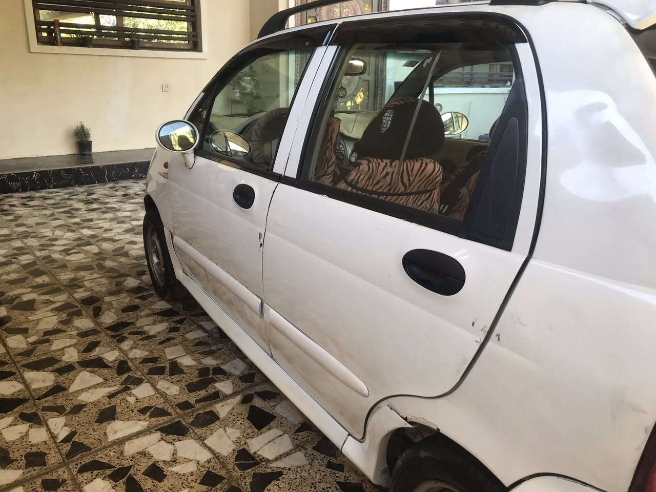 عيني السلام عليكم سياره للبيع كيو كيو موديل 2011 السياره اوتو ماتيك وسياره مرتبه وما بيها شي حط D وتوكل او امانة الله سياره مال بنيه وسعر 35 مكاني بغداد الدوره جمعية خير الله او لحد يكسر بحلال العالم او للمراوس حسب القناعه رقمي 7757918375
