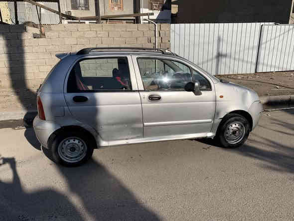 السلام عليكم للبيع كيو كيو مديل 2010 جاهزه ونضيفه رقم بغداد انكليزي  كير مكينه نضاف مكانهه بغداد الدوره كيو اوتماتيك السعر 26 للاستفسار ***********
