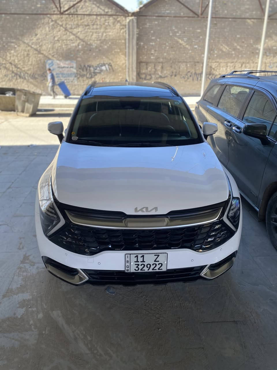 السلام عليكم
كيا. سبورتج 2023
برستيج اعلى فئه بالسبورتج
فول مواصفات واحد على واحد
بنورما 
بصمه
جلد
 اربع كامرات
تحكم مقاعد
تبريد تدفئه كشنات
تبريد اتدفئه ستيرن
خزم ميموري
رادرارات  من جميع الجهات
حساسسات امامي خلفي
جنطه كهرباء
رادار جانبي 
رادار امامي
رادار خلفي 
السياره  بعد بيه هواي مواضفات
بيه فقط شبرين  بالبنيد صبغ وشبر بجاملغ والباقي كفاله عامه
بدون اي دواخل
محرك 2500 
ماشيه 17 الف فقط 
مكان بغداد الكراده 
السعر216 وبيه مجال
***********
